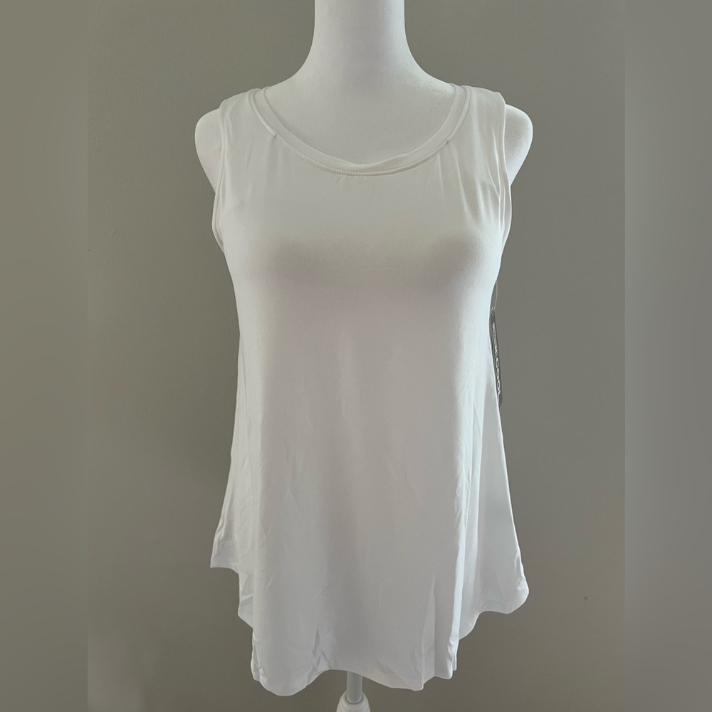 Women's White Scoop Neck Sleeveless Tank Top